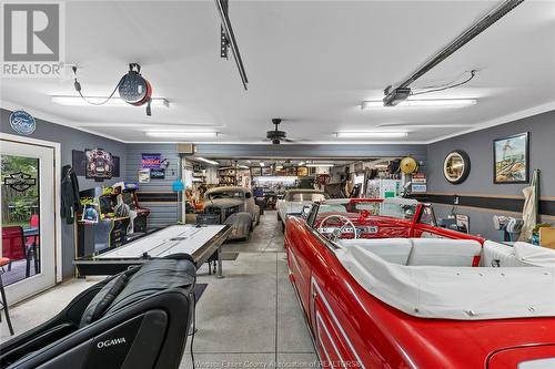 3006 Pillette Road, Windsor, ON - Indoor Photo Showing Garage