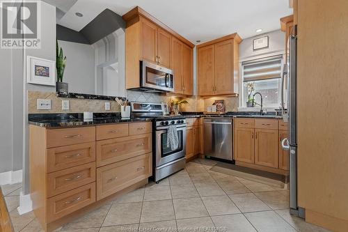 2165 Kildare, Windsor, ON - Indoor Photo Showing Kitchen