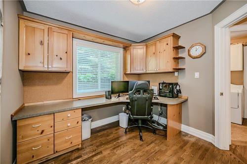 Work from home in the main floor office - 61 Richmond Crescent, Stoney Creek, ON - Indoor Photo Showing Office