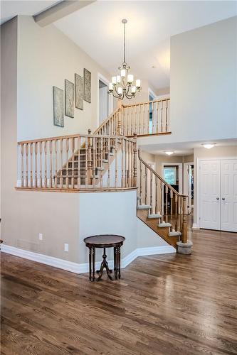 Open stairway to the bedroom level - 61 Richmond Crescent, Stoney Creek, ON - Indoor Photo Showing Other Room