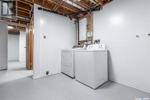 3122 Mountbatten Street, Saskatoon, SK - Indoor Photo Showing Laundry Room