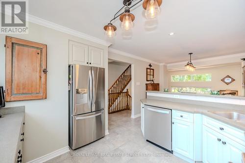 2230 - 2230 Marine Drive, Oakville, ON - Indoor Photo Showing Kitchen