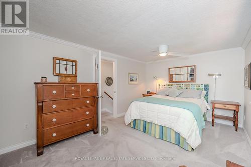 2230 - 2230 Marine Drive, Oakville, ON - Indoor Photo Showing Bedroom