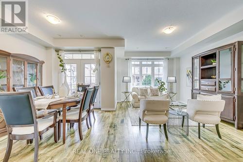 20 - 2435 Greenwich Drive, Oakville, ON - Indoor Photo Showing Dining Room