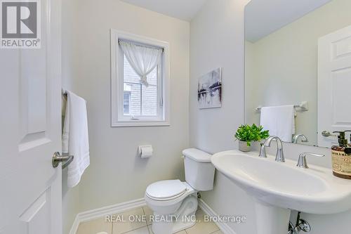 20 - 2435 Greenwich Drive, Oakville, ON - Indoor Photo Showing Bathroom