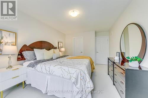 20 - 2435 Greenwich Drive, Oakville, ON - Indoor Photo Showing Bedroom