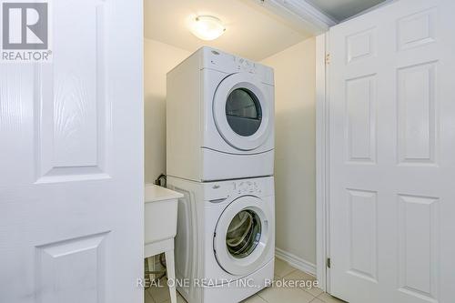 20 - 2435 Greenwich Drive, Oakville, ON - Indoor Photo Showing Laundry Room