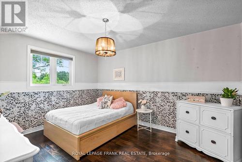 9 Gary Court, Clarington, ON - Indoor Photo Showing Bedroom