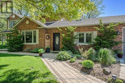 9 Gary Court, Clarington, ON - Outdoor