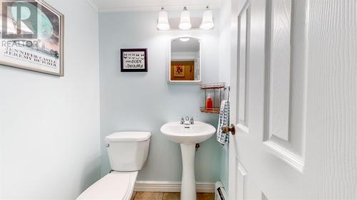 8 Vanier Street, St John'S, NL - Indoor Photo Showing Bathroom