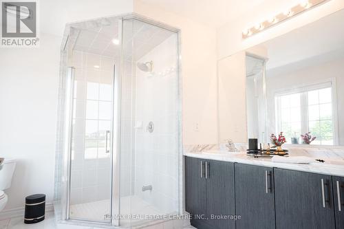 116 Durham Avenue, Barrie, ON - Indoor Photo Showing Bathroom