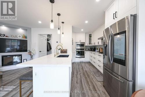 259 Royal Salisbury Way, Brampton, ON - Indoor Photo Showing Kitchen With Stainless Steel Kitchen With Upgraded Kitchen