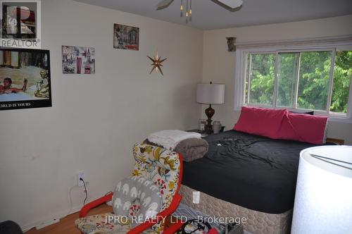 339 Hansen Road N, Brampton, ON - Indoor Photo Showing Bedroom