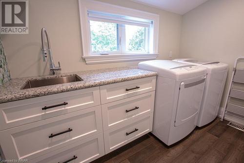 263 Riverbank Drive, Cambridge, ON - Indoor Photo Showing Laundry Room