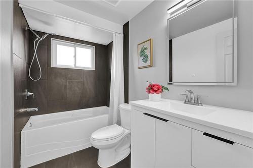 358 Rexford Drive|Unit #1, Hamilton, ON - Indoor Photo Showing Bathroom