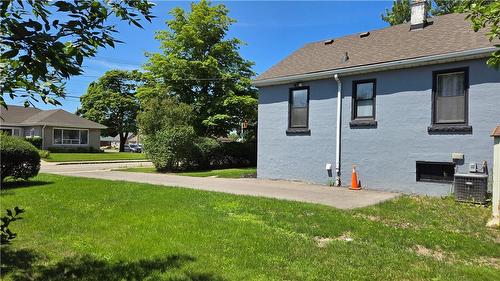 691 Upper James Street, Hamilton, ON - Outdoor