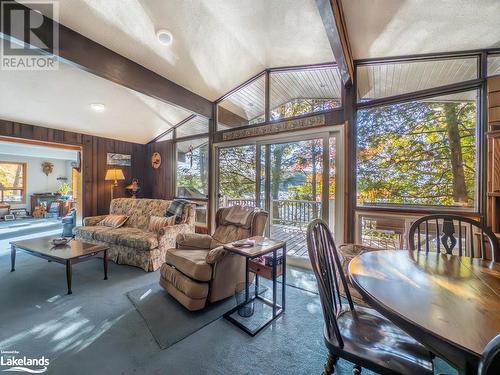 Living room - 399 Horseshoe Lake, Seguin, ON - Indoor