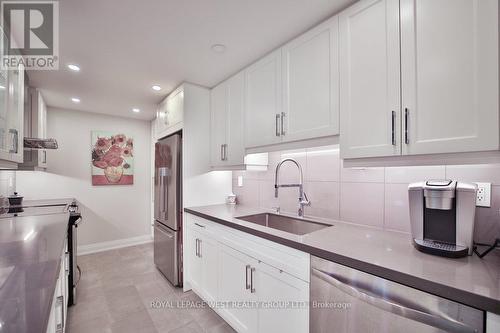 1102 - 299 Mill Road, Toronto, ON - Indoor Photo Showing Kitchen With Upgraded Kitchen