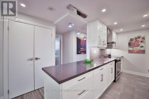 1102 - 299 Mill Road, Toronto, ON - Indoor Photo Showing Kitchen