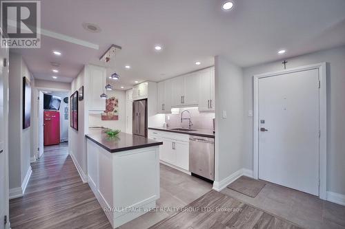 1102 - 299 Mill Road, Toronto, ON - Indoor Photo Showing Kitchen