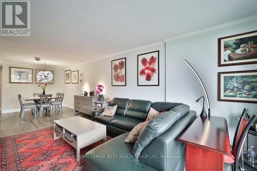 1102 - 299 Mill Road, Toronto, ON - Indoor Photo Showing Living Room