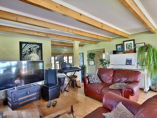 Living room - 349 5E Rang, Saint-Bernard-De-Michaudville, QC - Indoor Photo Showing Living Room