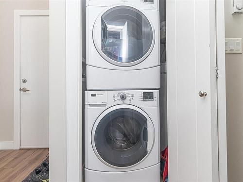 408-2655 Sooke Rd, Langford, BC - Indoor Photo Showing Laundry Room