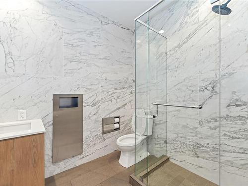 314-521 Courtney St, Victoria, BC - Indoor Photo Showing Bathroom