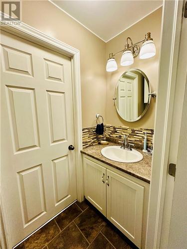 15 Gore Street, Gore Bay, Manitoulin Island, ON - Indoor Photo Showing Bathroom