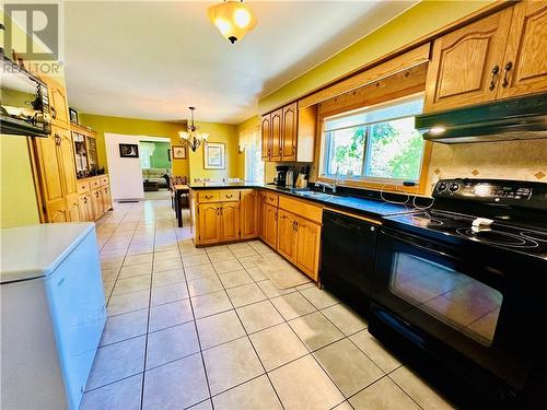 15 Gore Street, Gore Bay, Manitoulin Island, ON - Indoor Photo Showing Kitchen With Double Sink