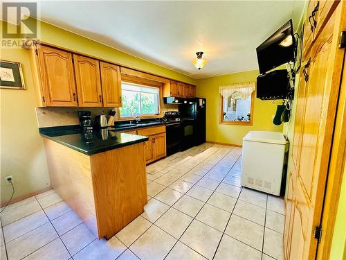 15 Gore Street, Gore Bay, Manitoulin Island, ON - Indoor Photo Showing Kitchen