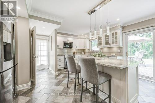 42 Holmcrest Trail, Toronto, ON - Indoor Photo Showing Kitchen With Upgraded Kitchen