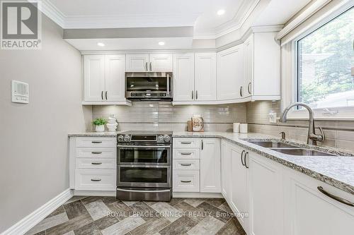 42 Holmcrest Trail, Toronto, ON - Indoor Photo Showing Living Room