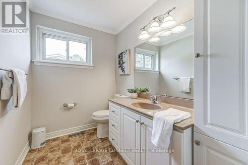 42 Holmcrest Trail, Toronto, ON - Indoor Photo Showing Bathroom