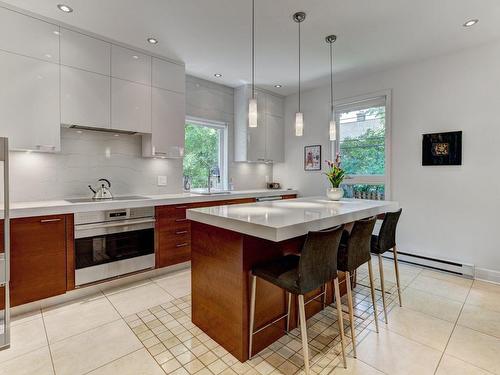 Kitchen - 41 Av. Vivian, Mont-Royal, QC - Indoor Photo Showing Kitchen With Upgraded Kitchen