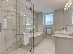 Ensuite bathroom - 