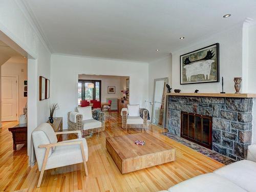 Living room - 41 Av. Vivian, Mont-Royal, QC - Indoor Photo Showing Living Room With Fireplace