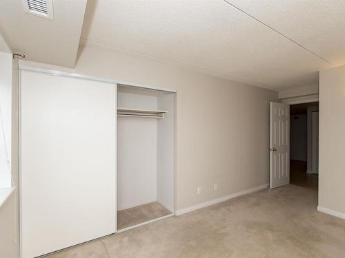 302 50 S Water Street South, Thunder Bay, ON - Indoor Photo Showing Other Room