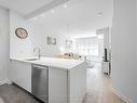 821-438 Richmond St W, Toronto, ON  - Indoor Photo Showing Kitchen With Upgraded Kitchen 