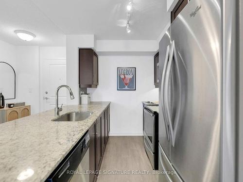 508-35 Bastion St, Toronto, ON - Indoor Photo Showing Kitchen With Upgraded Kitchen