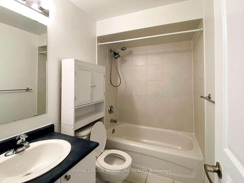 2-88 Carr St, Toronto, ON - Indoor Photo Showing Bathroom