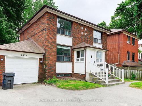 2563 Kingston Rd, Toronto, ON - Outdoor