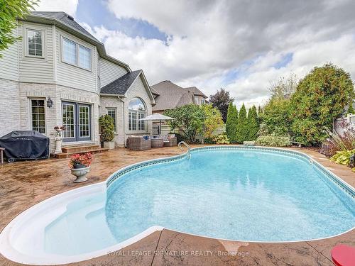 2547 Armour Cres, Burlington, ON - Outdoor With In Ground Pool