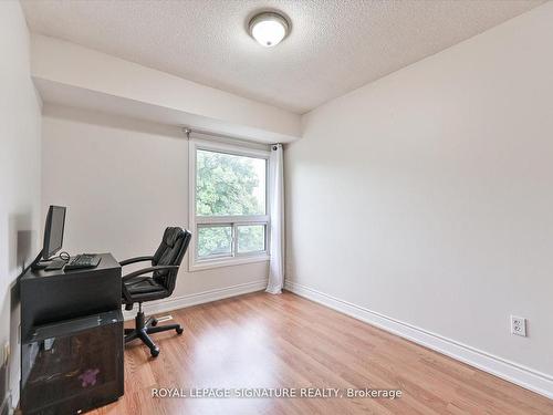 121-60 Hanson Rd, Mississauga, ON - Indoor Photo Showing Office