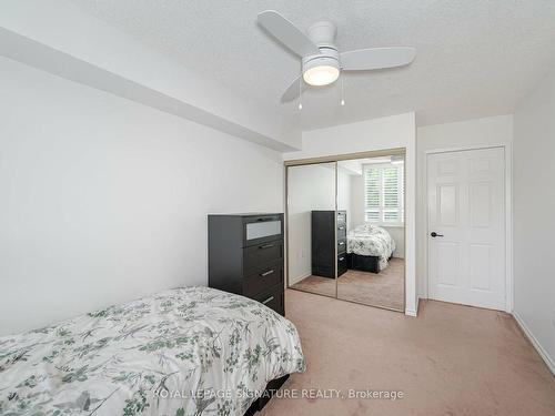 207-1271 Walden Circ, Mississauga, ON - Indoor Photo Showing Bedroom