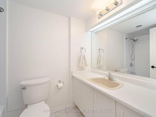 207-1271 Walden Circ, Mississauga, ON - Indoor Photo Showing Bathroom
