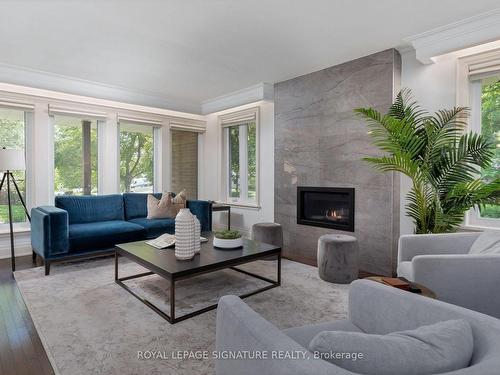 2 Farningham Cres, Toronto, ON - Indoor Photo Showing Living Room With Fireplace