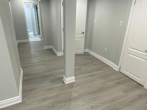 Lower-3177 Owls Foot Dr, Mississauga, ON - Indoor Photo Showing Other Room