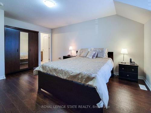43 Sonoma Valley Cres, Hamilton, ON - Indoor Photo Showing Bedroom