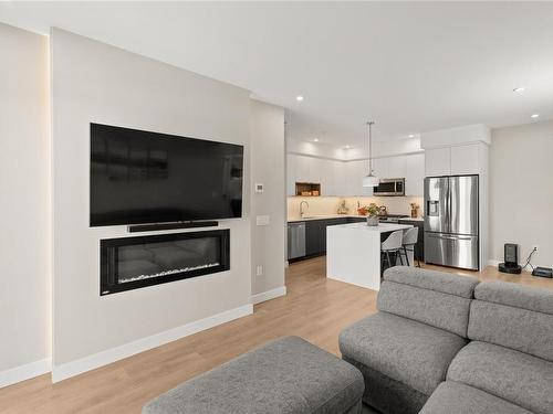 611-967 Whirlaway Cres, Langford, BC - Indoor Photo Showing Living Room